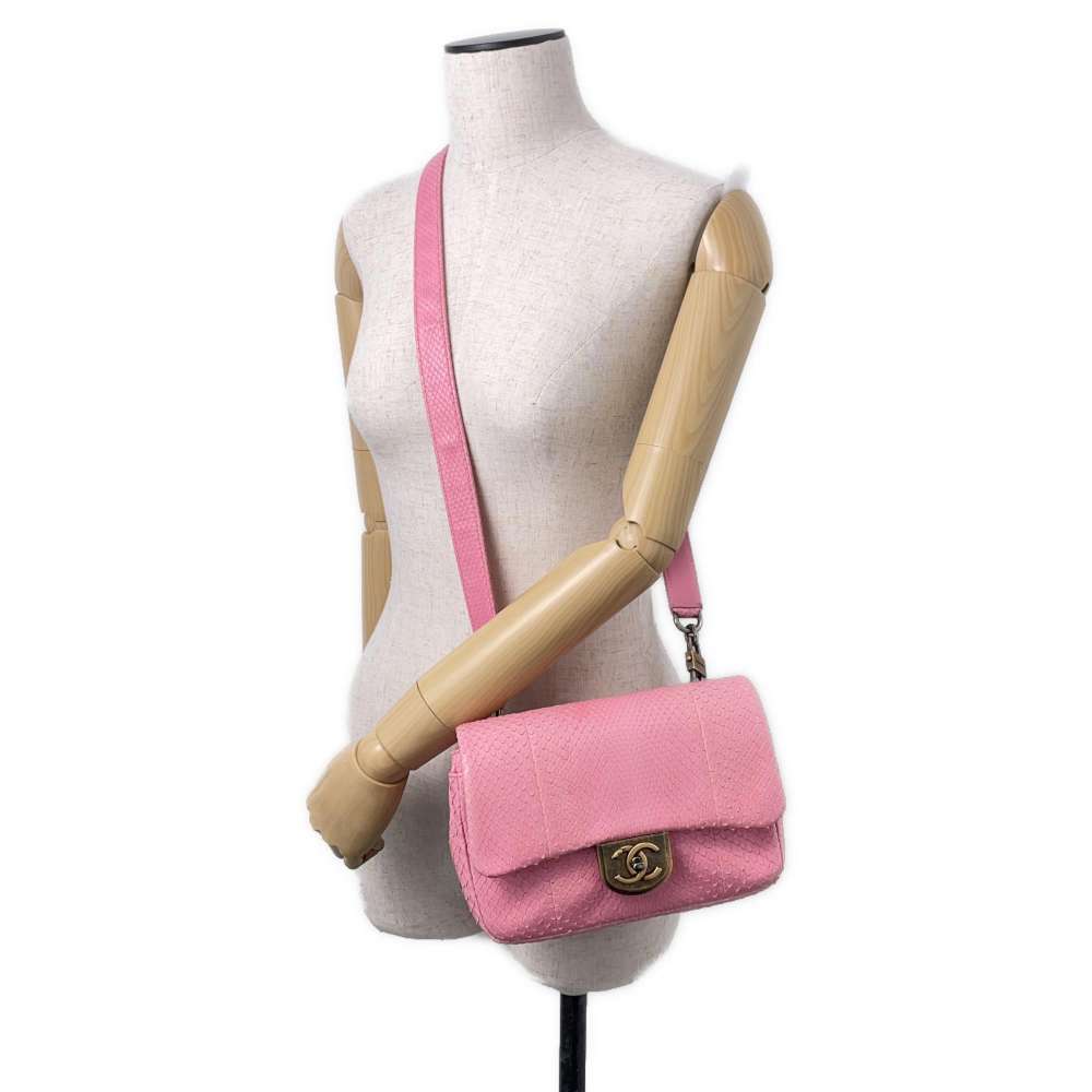 Chanel Python Here Mark Shoulder Bag Pink - image 5